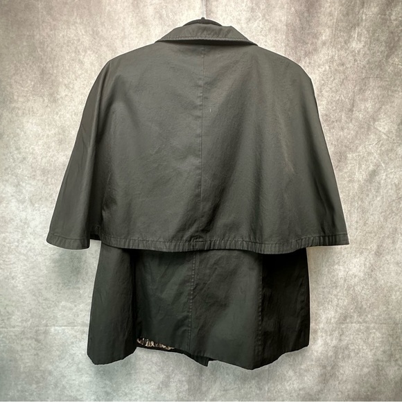 Betsy Johnson jacket. - Picture 3 of 8